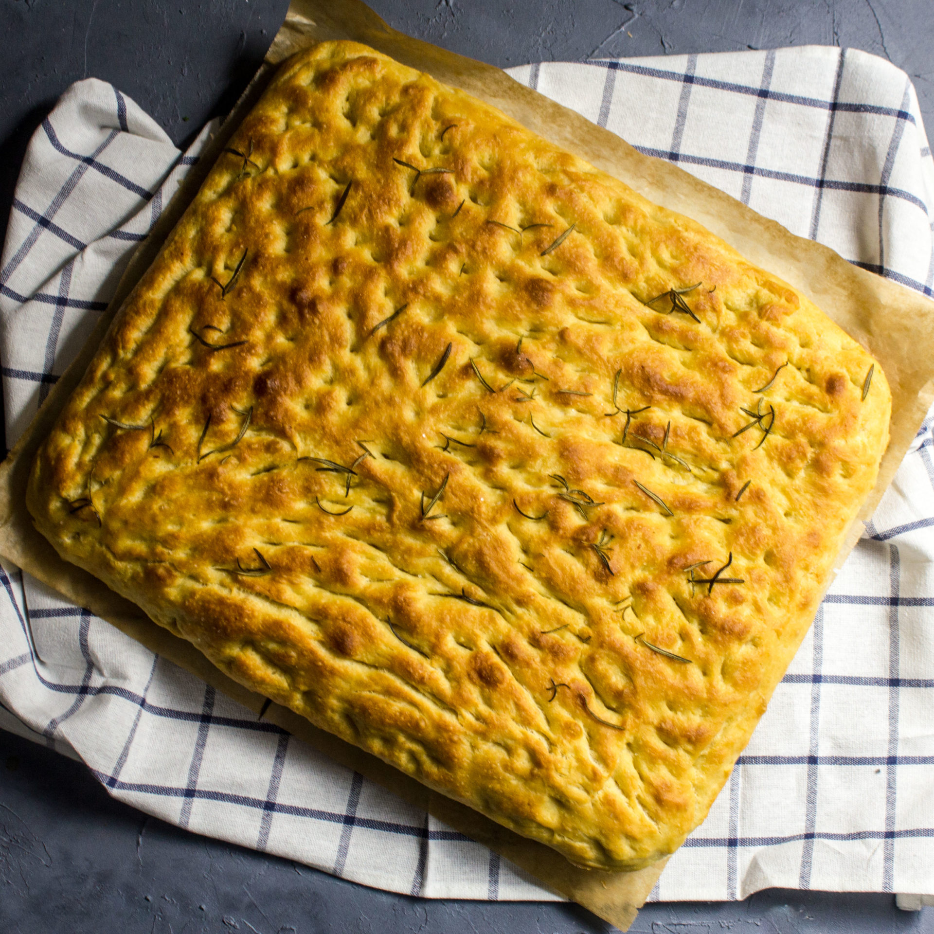 KARTOFFEL FOCACCIA MIT ROSMARIN - Fabian&amp;#39;s Food Factory